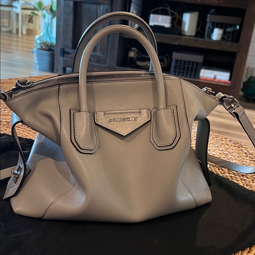 Givenchy soft Antigona small - Picture 7 of 13